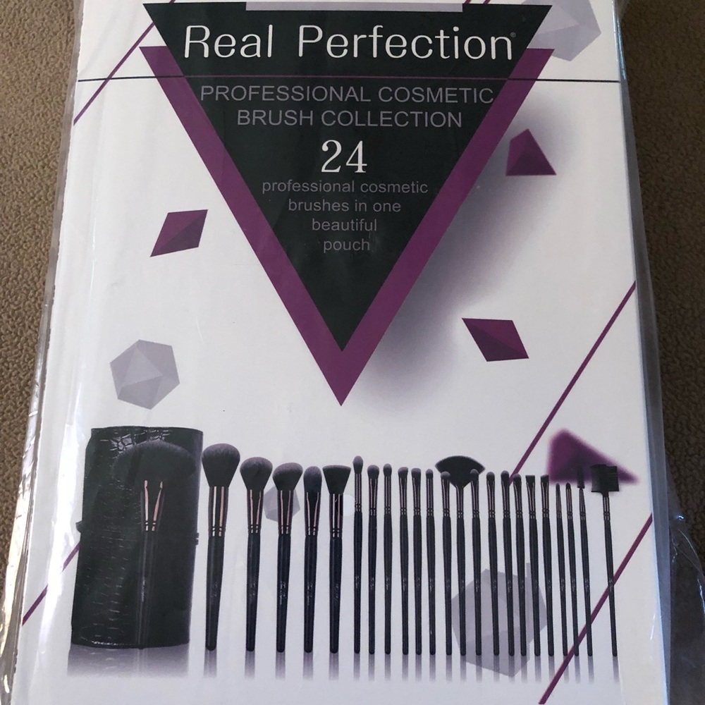 Makeup brushes